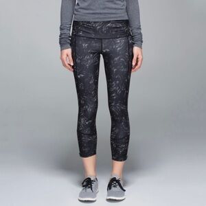 Lululemon Runday Crop Leggings (Luxtreme,‎ 24" Inseam), Arsenal Ambient Grey